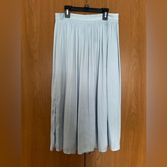 Ann Taylor woman’s flowy blue skirt - Picture 1 of 5